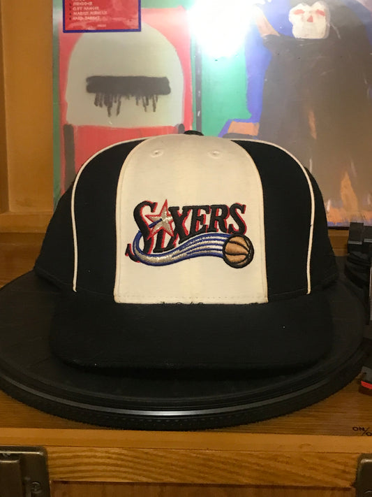 76ERS FITTED CAP